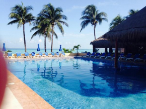 Отель Nautibeach Beach Front Condos in North Beach  Исла-Мухерес
